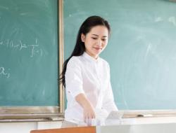 描写教师崇高的唯美的句子