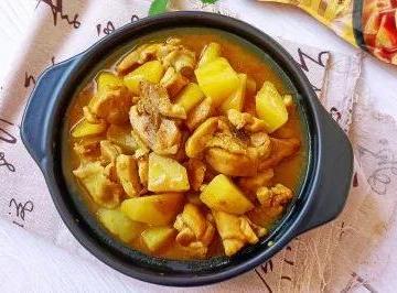 咖哩鸡怎么做好吃又简单（咖哩鸡怎么做好吃）