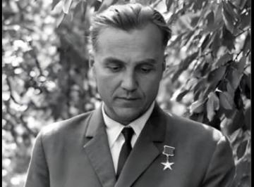 苏霍姆林斯基十大名言给教师（附个人简介）