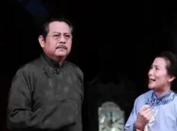 周朴园是哪个作品的人物形象？