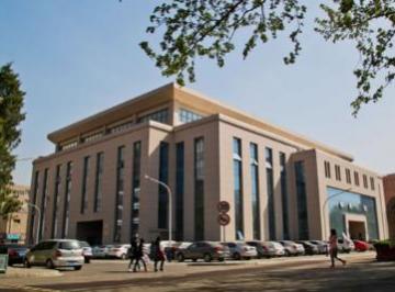 河北师大汇华学院是民办吗还是公办的？